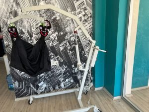 Hasta taşıma lifti